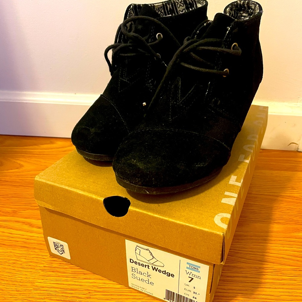 TOMS Wedge Booties - Picture 2 of 4